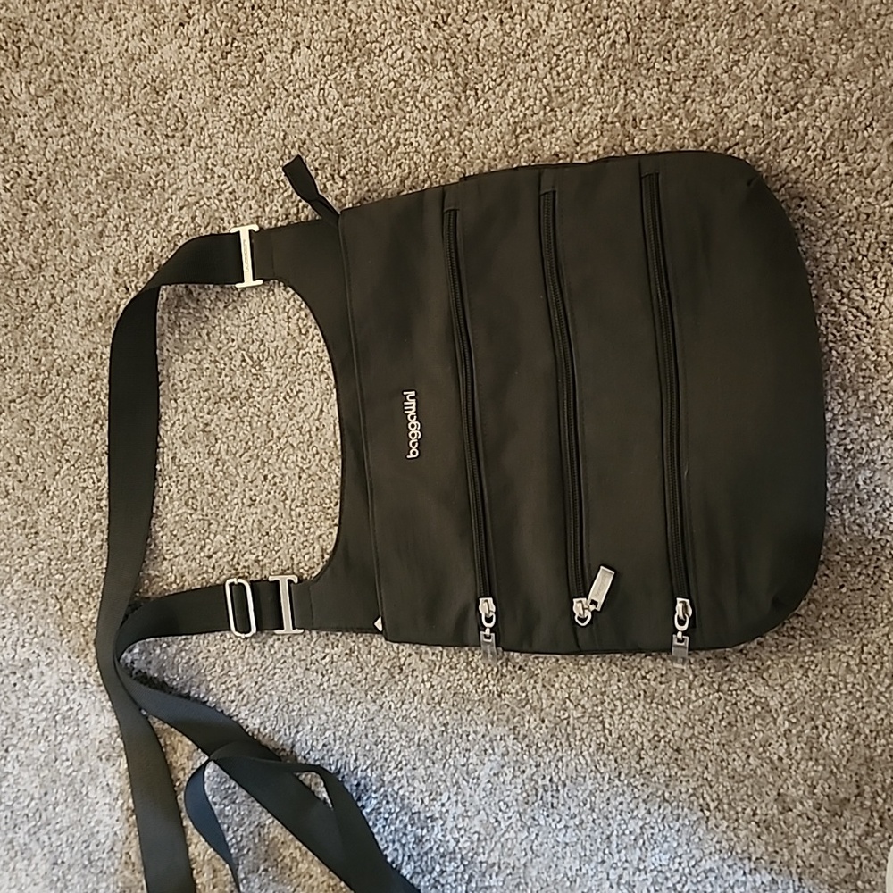 Baggalli Crossbody Bag